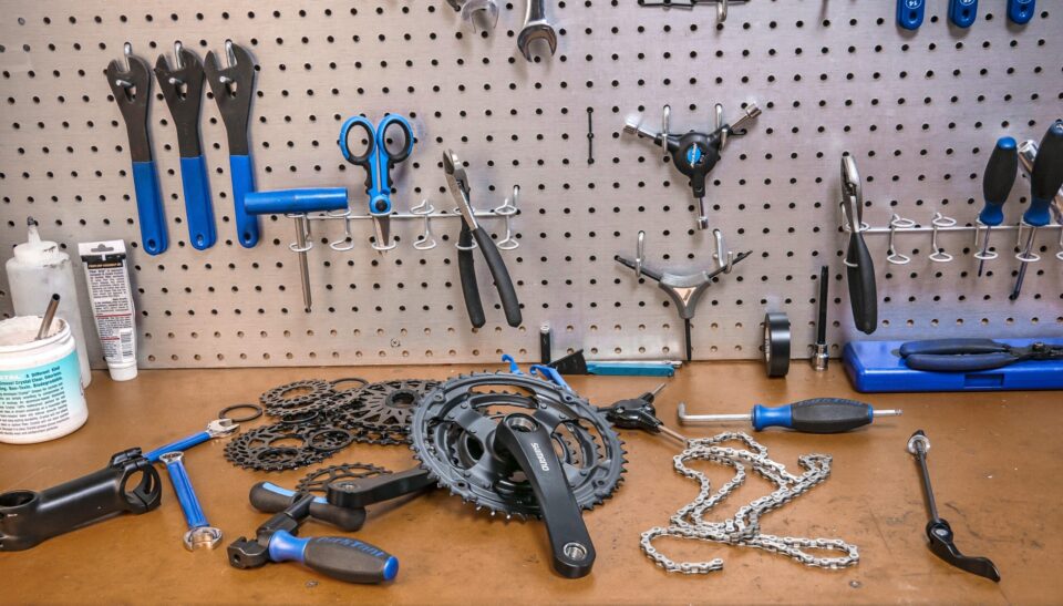 How Much Does It Cost to Fix or Replace a Derailleur? Bikinguniverse