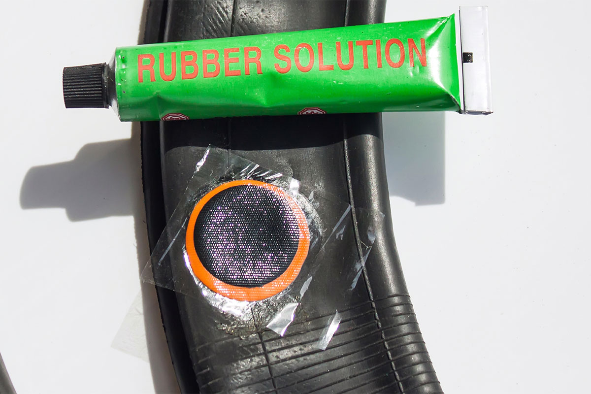 How to Fix a Road Bike Tire That Won’t Inflate (6 Steps) Bikinguniverse