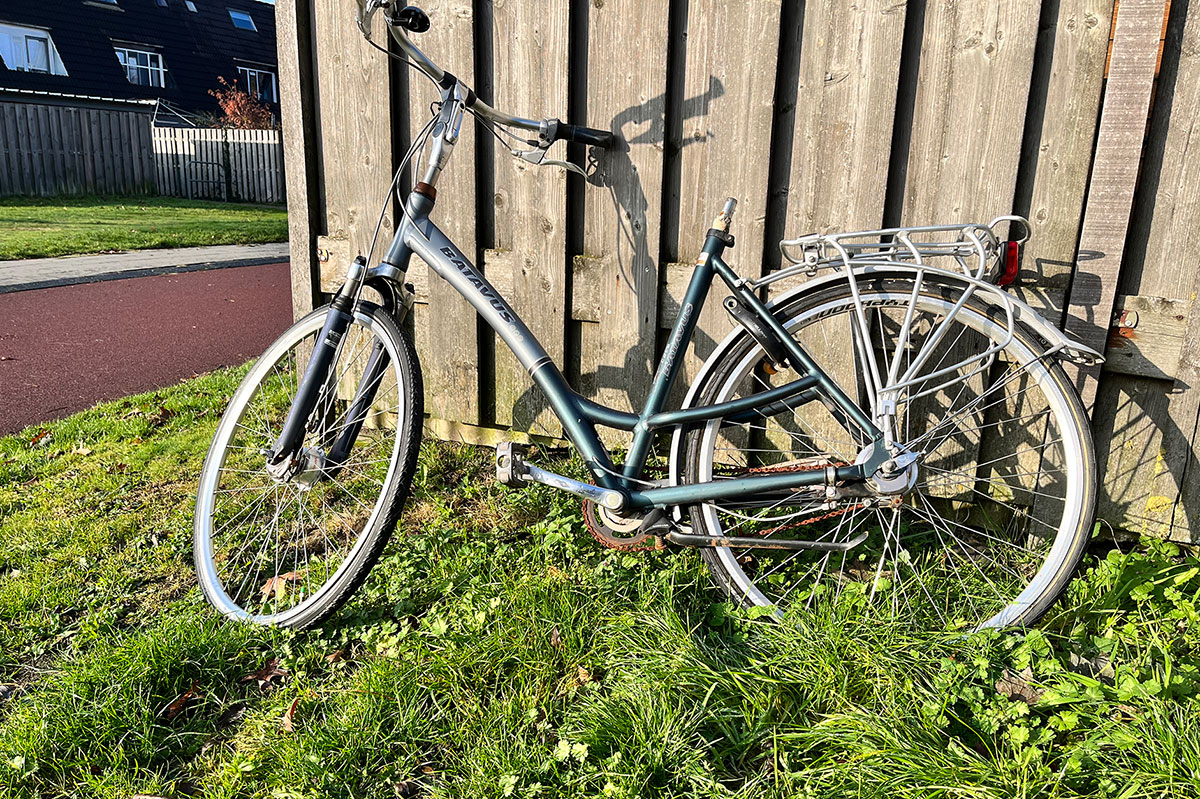 stolen bike with seat removed
